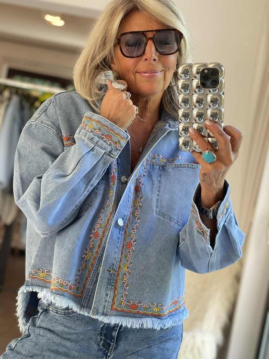 Veste en jeans brodée