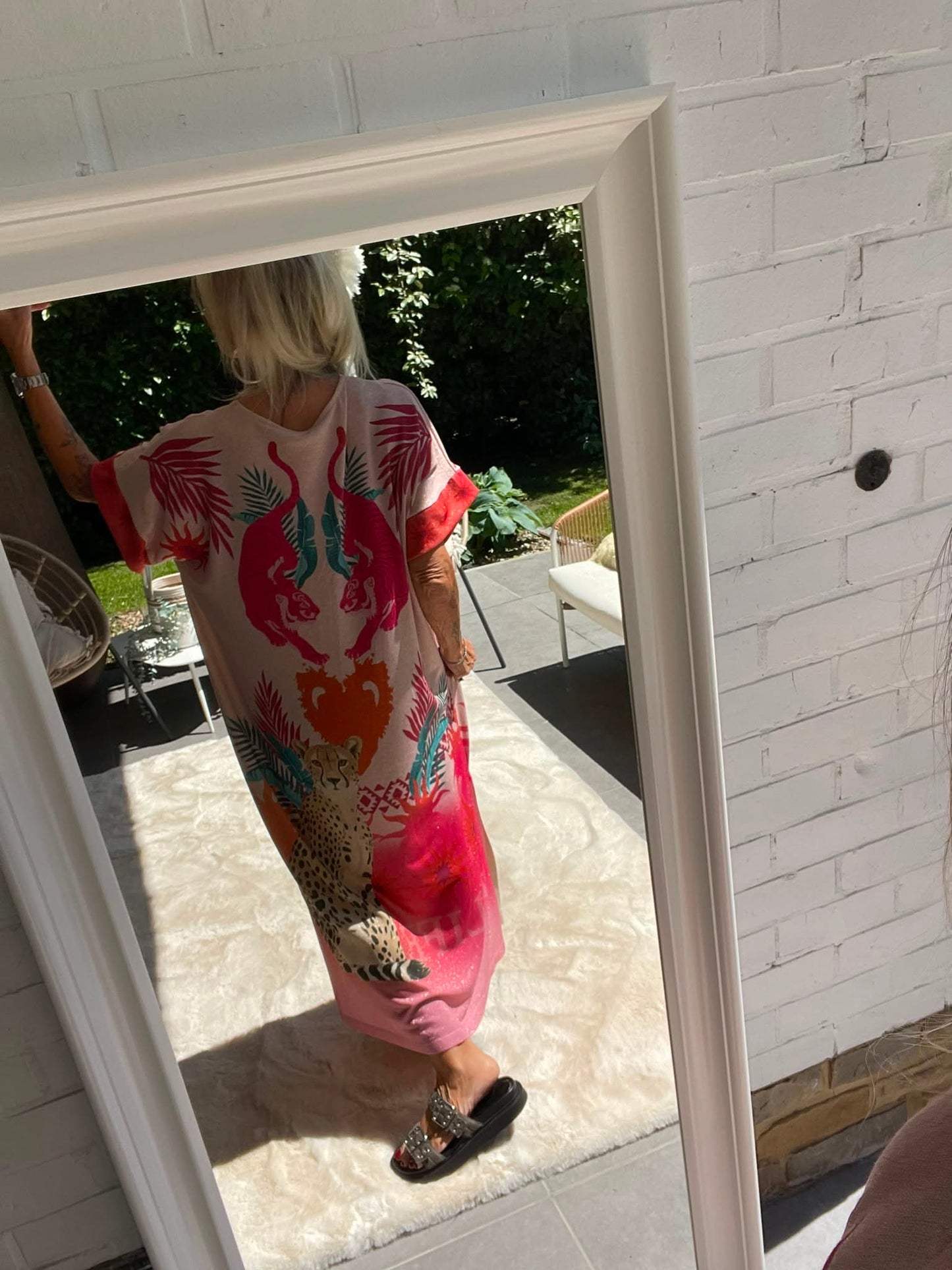 Robe Happiness