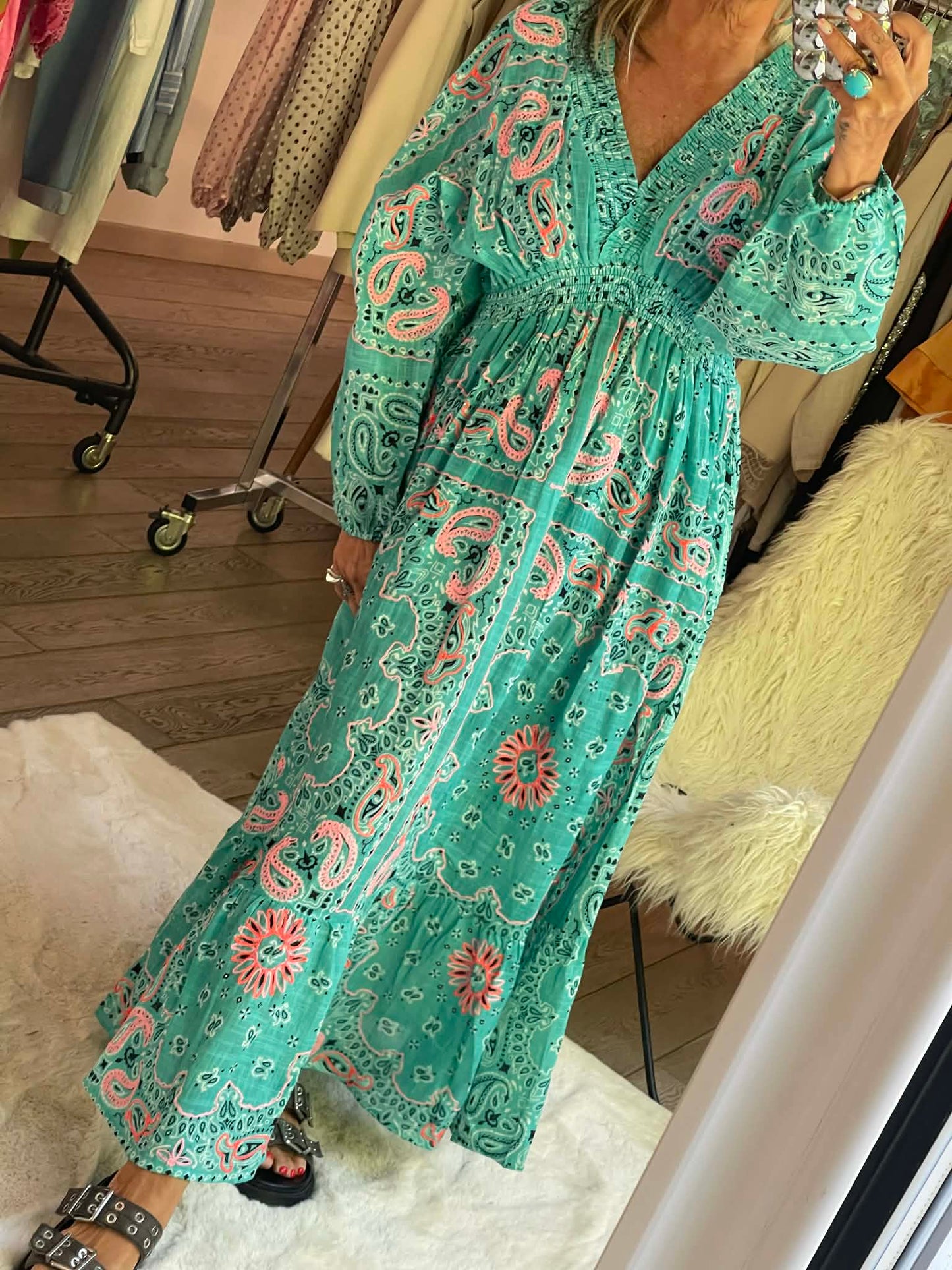 Robe Nomi