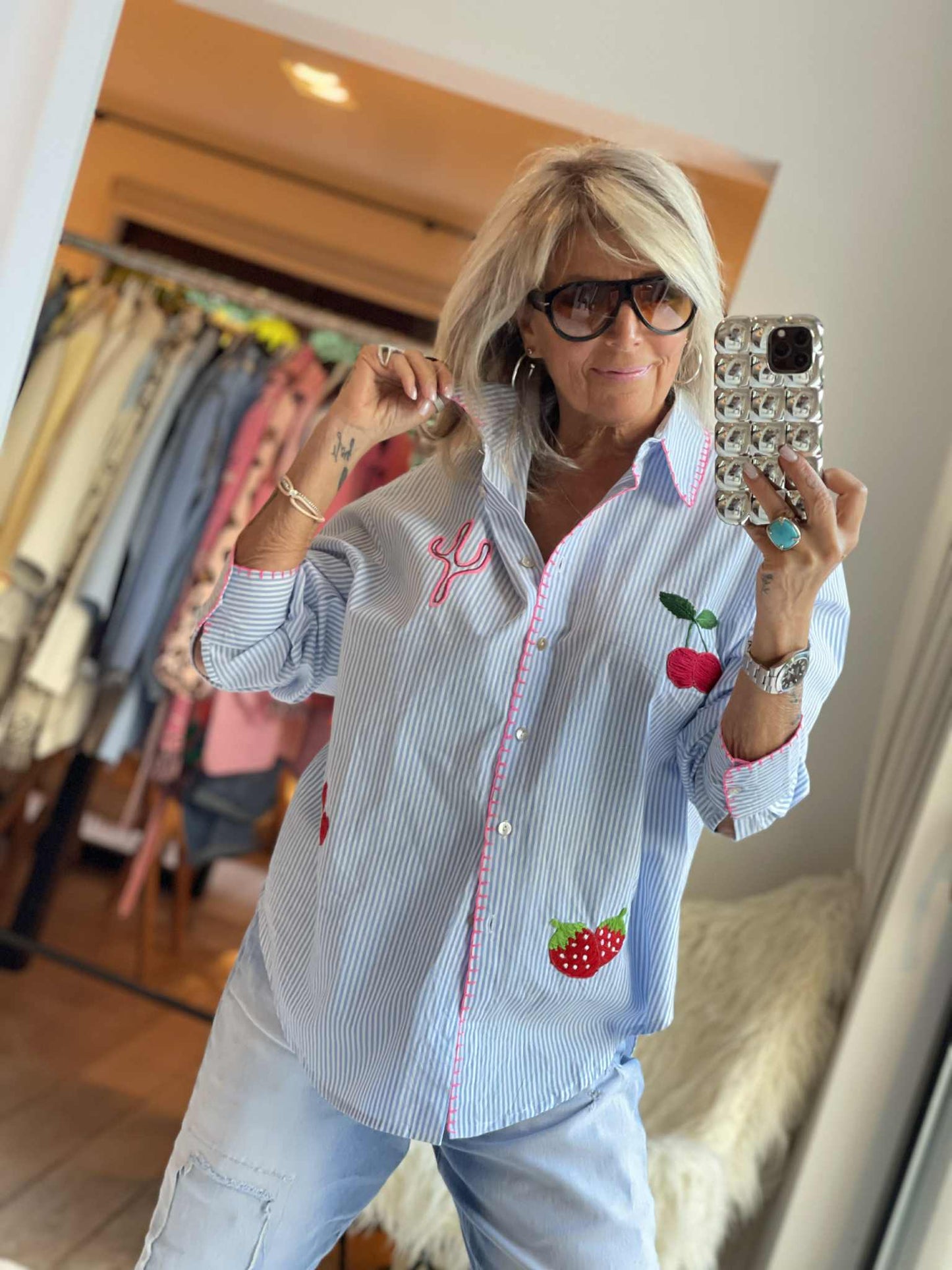 Chemise rayée broderies