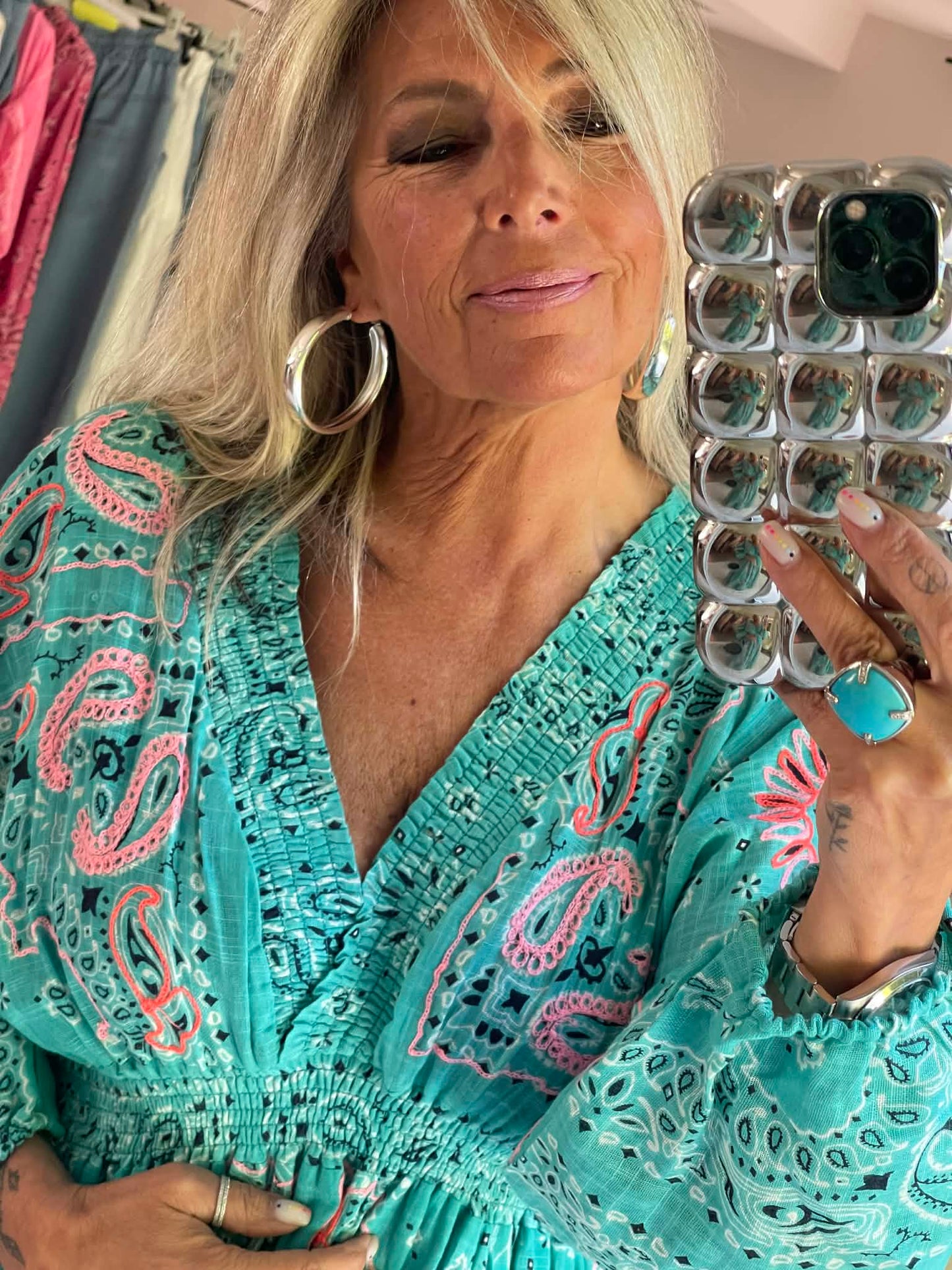 Robe Nomi
