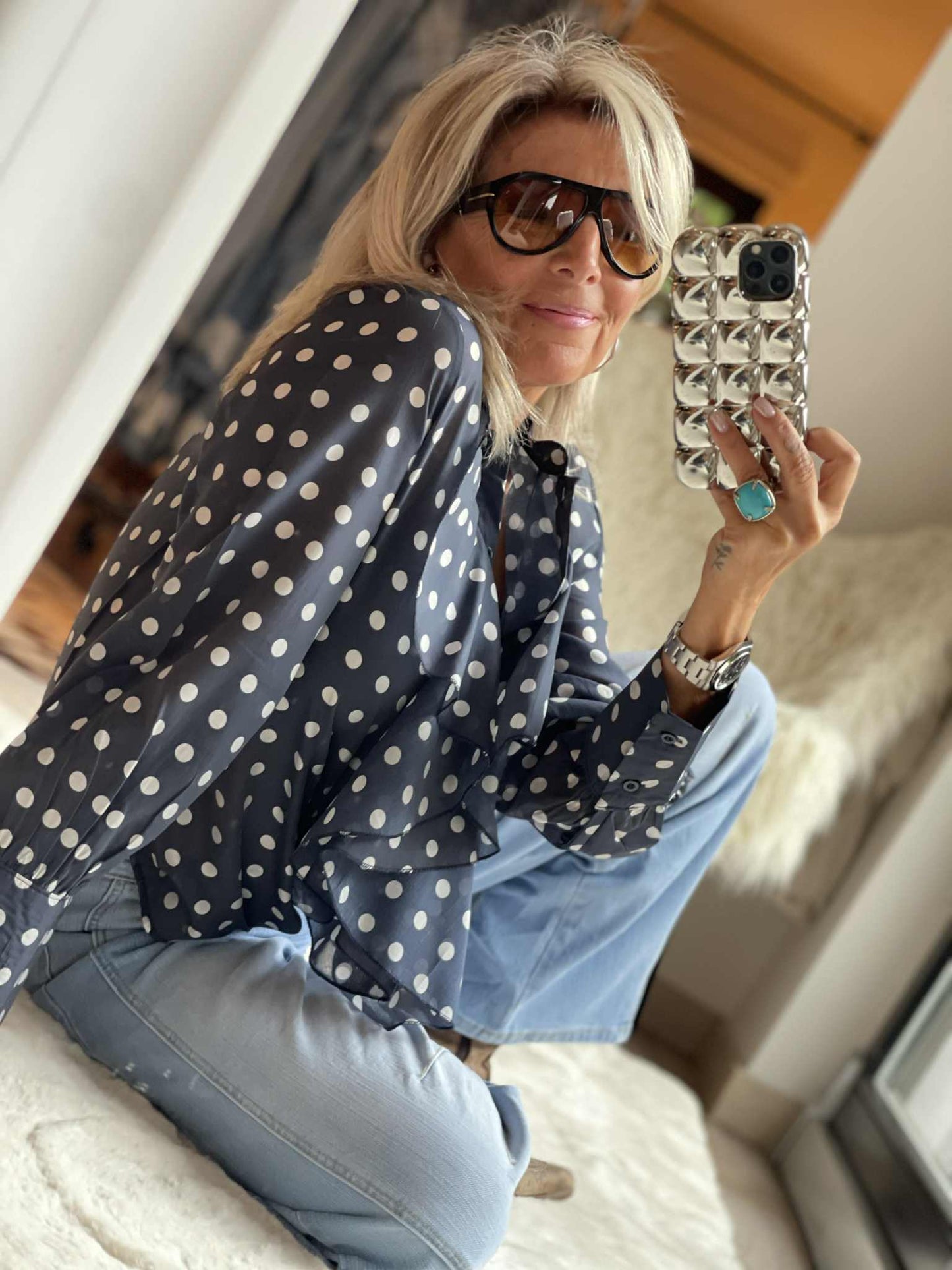 Chemise à pois col jabot